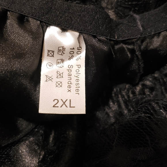 Black lace overlay corset with matching tutu 2xl - Picture 5 of 6